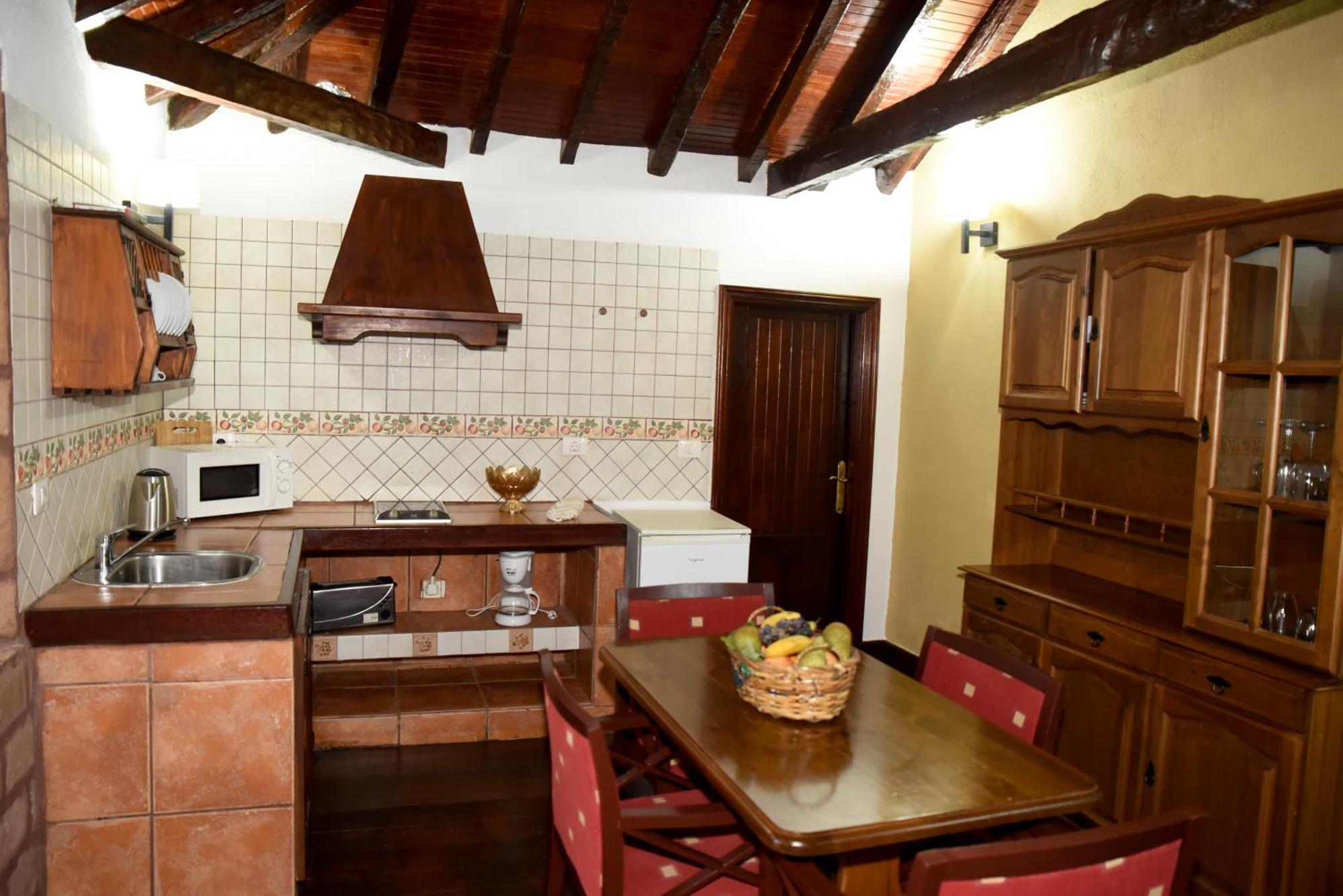 Hotel Rural Finca La Hacienda Лос Силос Стая снимка